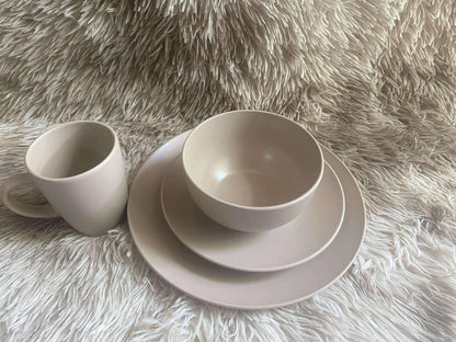 Dinnerware Porcelain Set of 16pcs